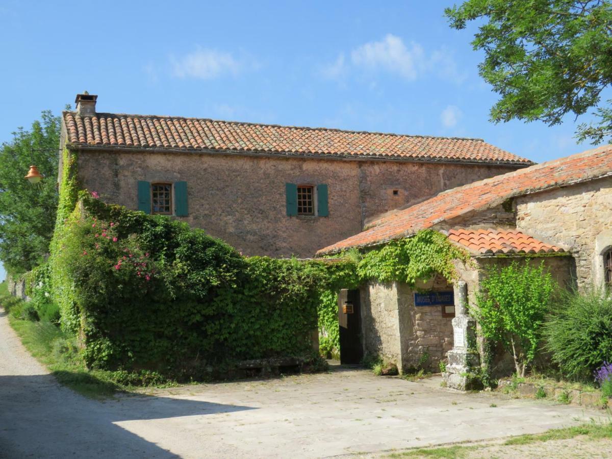 Le Presbytere De Montaigut Montégut Buitenkant foto